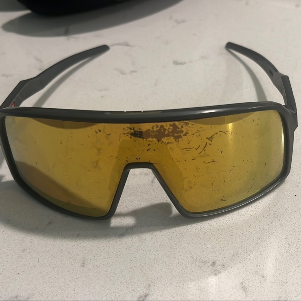 OAKLEY SUTRO Matte Grey & Gold (Need lens replacement)